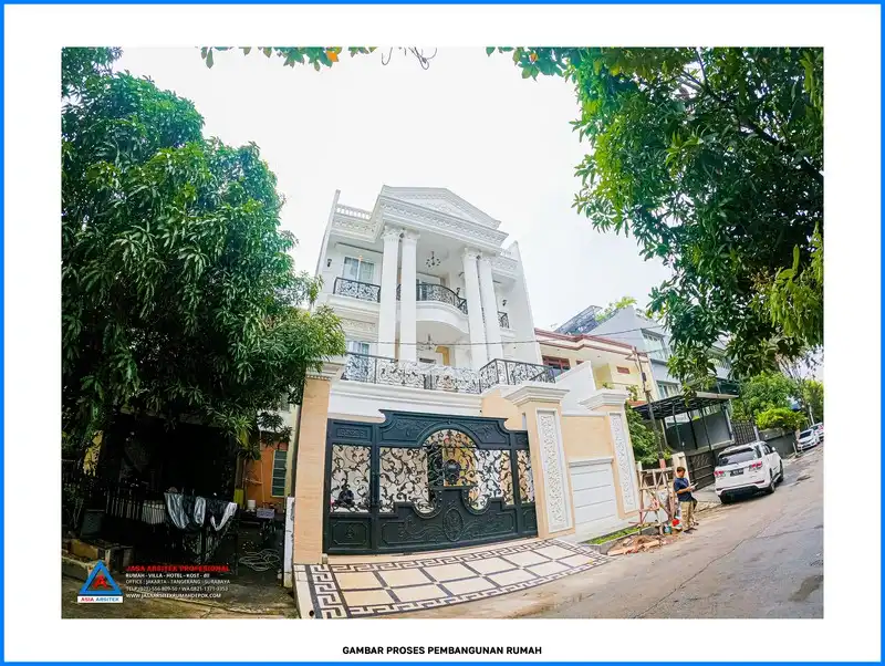 depan bangunan Kontraktor Rumah Mewah Klasik 4 Lantai, kontraktor rumah, jasa kontraktor, jasa kontraktor rumah, kontraktor bangun rumah, kontraktor rumah mewah, kontraktor bangunan, jasa kontraktor bangunan
